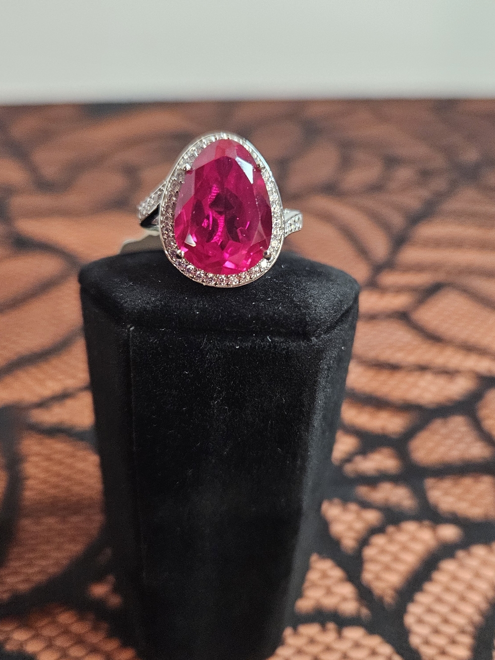 Lab Created Ruby Size 8 - Picture 5 of 8